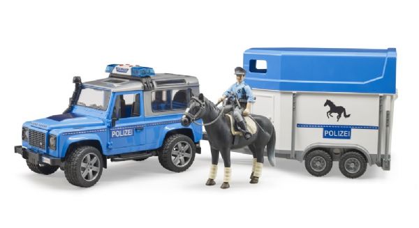 TODOTERRENO DE POLICIA CON REMOLQUE DE CABALLOS BRUDER de juguete