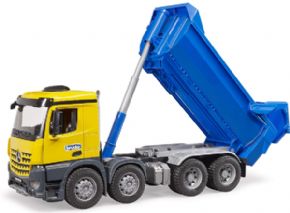 CAMION CON VOLQUETE SEMIBASCULANTE BRUDER